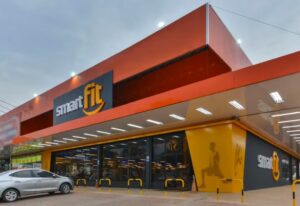 Homem sofre parada cardíaca e morre em academia