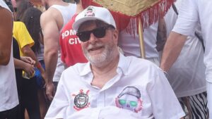 Marcelo Rubens Paiva é agredido antes de desfile do Acadêmicos do Baixo Augusta