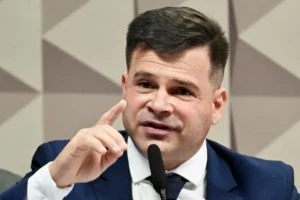 Servidor da PRF diz ao STF que corporação recebeu ordem para interferir nas eleições: “Está na hora de tomar um lado”