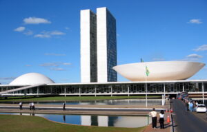 Congresso derruba aumento do IOF e envia recado ao Planalto: sem diálogo, sem imposto