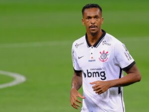 Jô é preso em aeroporto de SP por dívida de pensão alimentícia