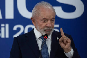 Lula reage à decisão dos EUA e chama revogação de vistos de ministros do STF de “inaceitável”