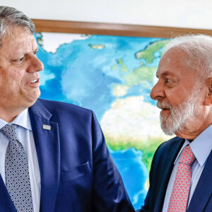 PL acredita que candidatura de Tarcísio poderia fazer Lula desistir da reeleição