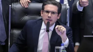 Hugo Motta promete punição a deputados bolsonaristas que ocuparam plenário, mas ainda não formaliza medidas