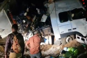 Batida entre ônibus e carreta deixa 11 mortos e mais de 40 feridos na BR-163, em Mato Grosso