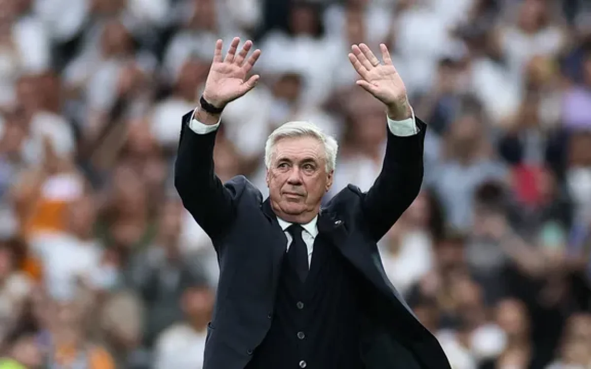Em jogo de despedida e emoção, Ancelotti se despede do Real e é ovacionado antes de assumir a Seleção
