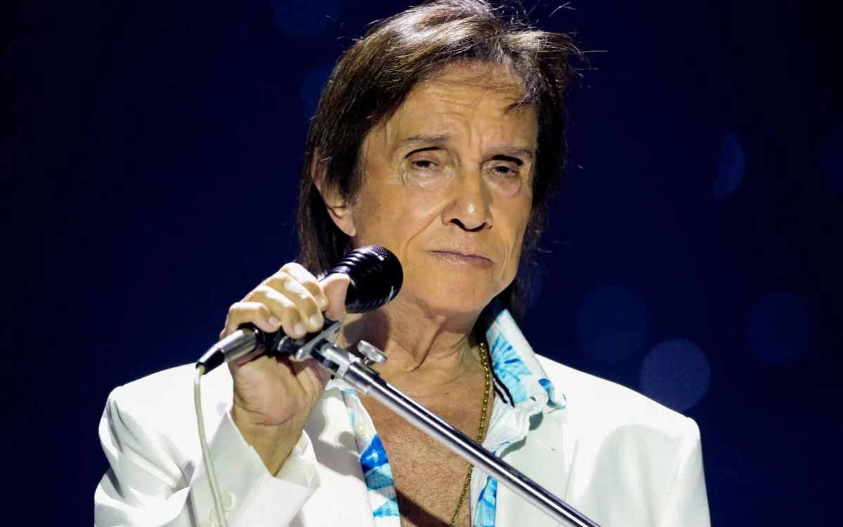 Roberto Carlos comemora 84 anos com show em Natal